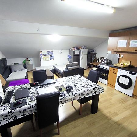 Historia Hostel Skopje Bagian luar foto